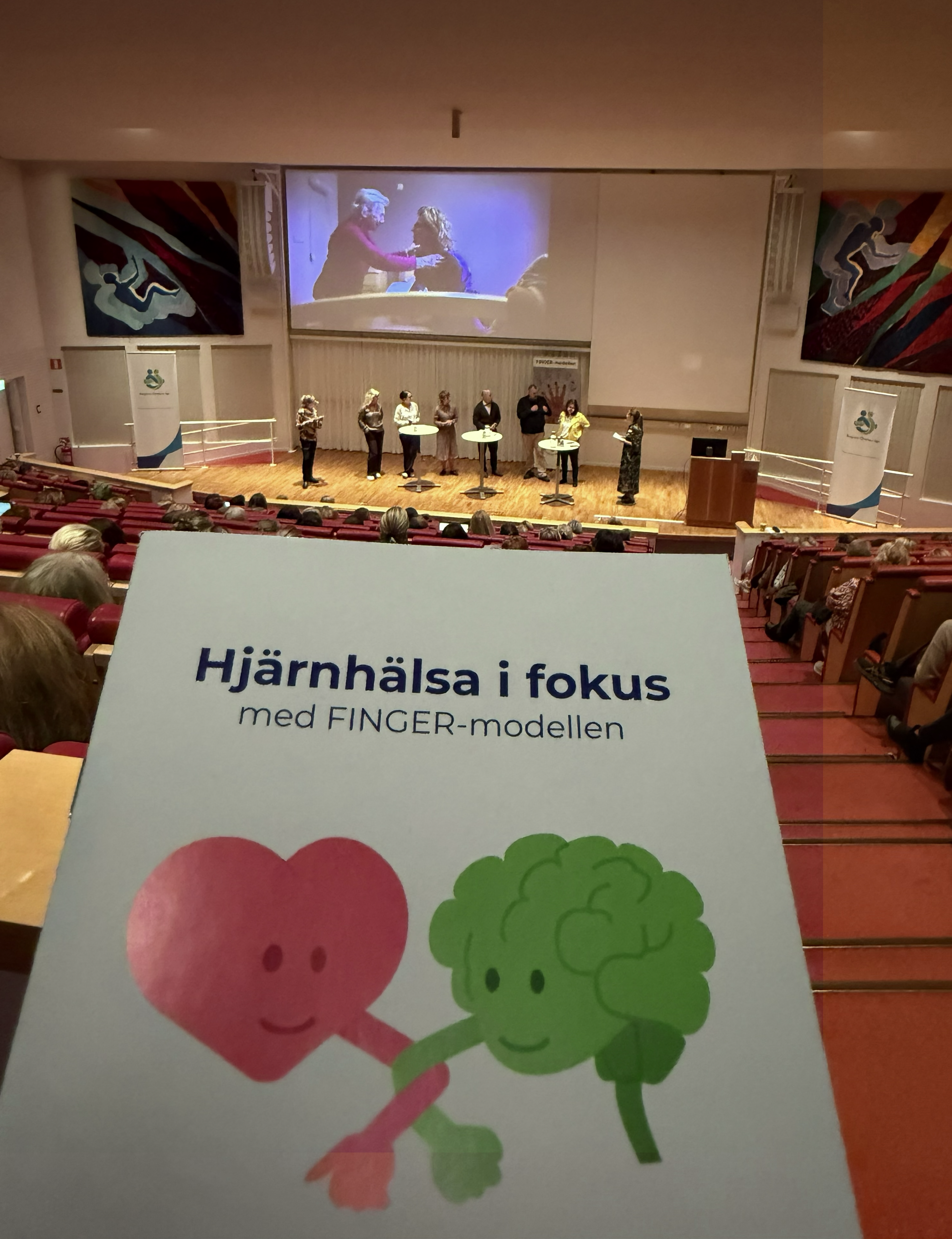 Broschyren Hjärnhälsa i fokus FINGER-modellen
