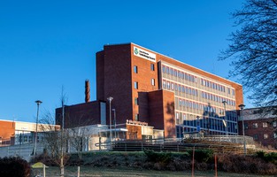 Lindesberg, lasarett, Extriörbild, Vinter, Akuten, Entré, entrén