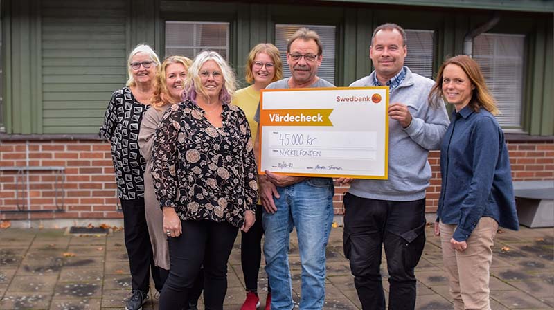 Från vänster Birgitta Ekström, Anna Ekström, Mari Ekström, Lena Ekström, Morgan Sörensson, Kjell Jonsson och Annika Rosdahl. 